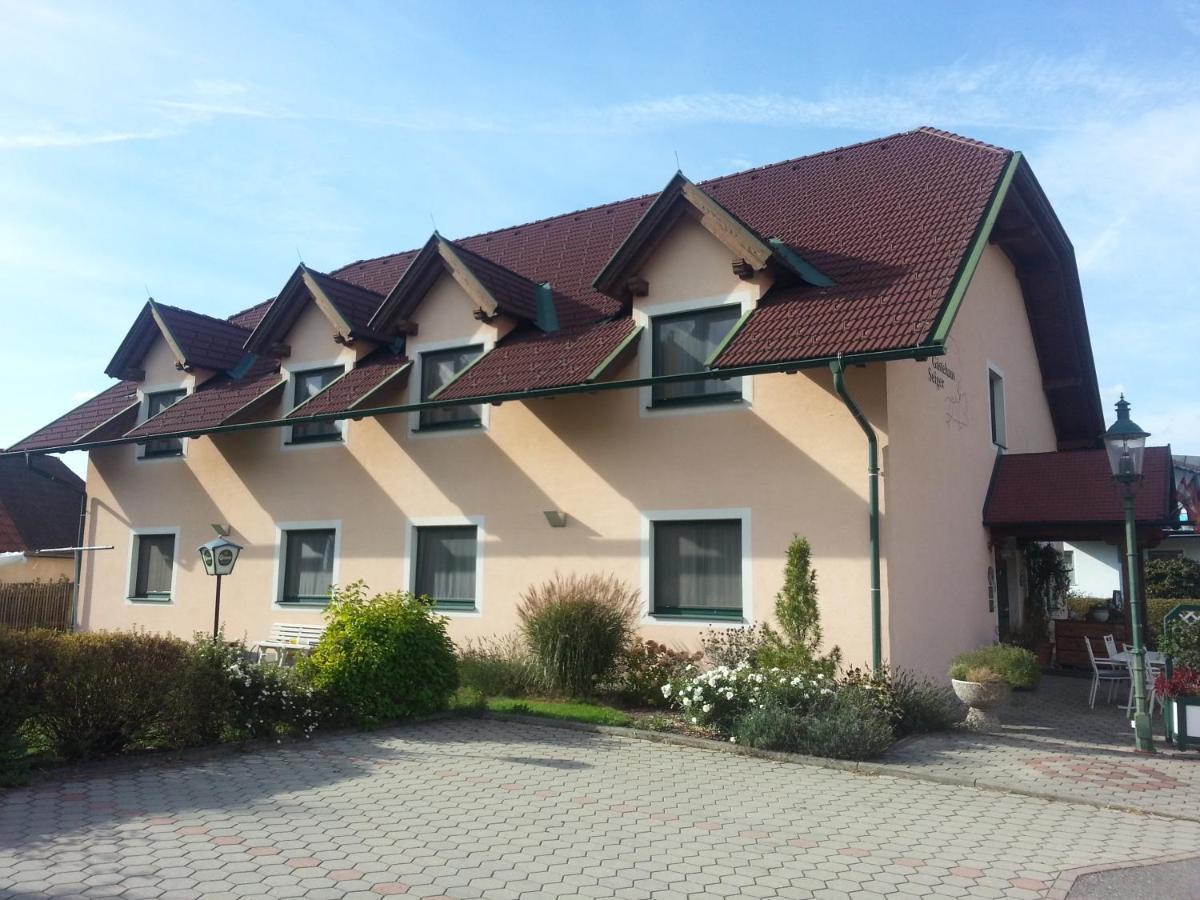 Restaurant Gaestehaus Seiger Sankt Lorenzen bei Knittelfeld ภายนอก รูปภาพ